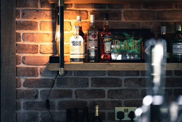 ✨We are looking for casual events bar staff to join our team for Spring/Summer 2026 ✨

With a busy event season ahead of us, we are looking for experienced bar staff to help us deliver our amazing hospitality events such as weddings, birthdays and anniversaries. We are also hosting bars through some of our larger park events, offering an exciting opportunity to be working amongst a busy, fun filled atmosphere. 

If you are interested, please email events@betteshangerparks.co.uk 

*Must be aged 18 years or over due to license requirements
*Bar experience preferred due to busy, fast paced environment