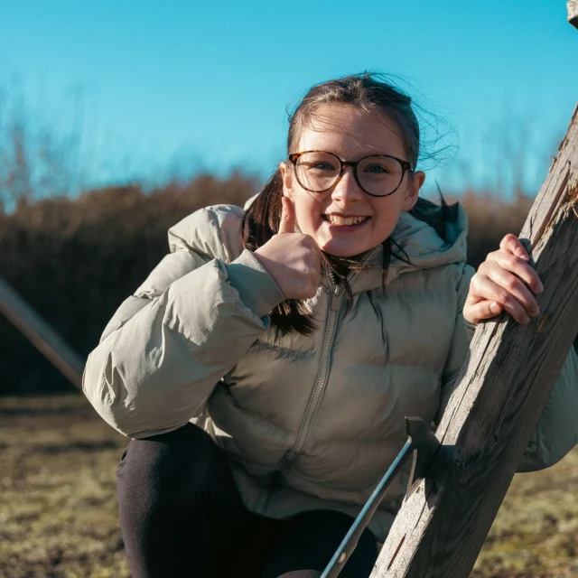 The weather has finally cleared - get outside and enjoy the sunshine 🌞

Drop in sessions available to book for Saturday including 
🏹Target Archery
🦖Fossil Hunting
✨Axe Throwing 

Try your hand at something new this weekend. 
Booking available via our website or call us on 01304619227

#betteshangercountrypark #getoutside #weekend #familytime