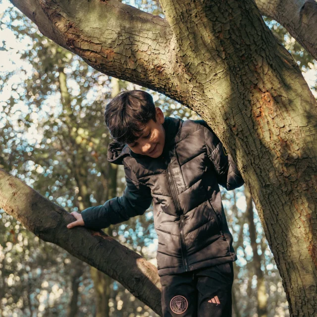 HOLIDAY CLUB is here throughout the Easter Holidays! 🍁

🔥9am-4pm 
🌹Ages 5 - 11 years 
☀️Available Monday-Friday throughout the holiday period
🍂Drop off only - No need to stay with your child/children

Visit our website or call us to book your child's favorite day of their holiday. 

#holidayclub #easterhalfterm #dealkent #fun #forestschool